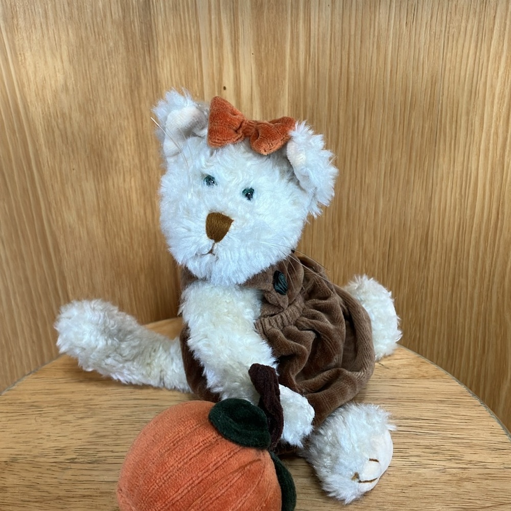 BOYD’S BEARS CATS SABRINA P. CATTERWALL WITH AUTUMN DECOR. 9” Tall - Picture 12 of 12